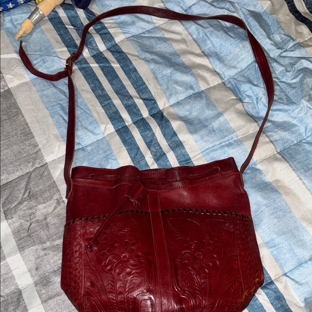 Elegant Red Leather Shoulder Bag